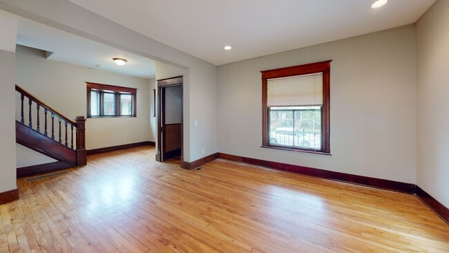 1087 15th Ave SE in Minneapolis, MN - Building Photo - Building Photo