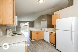 977 Vanderbilt Dr in Eustis, FL - Building Photo - Building Photo