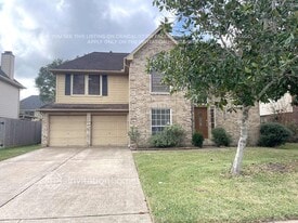 1028 Chesterwood Dr in Pearland, TX - Building Photo