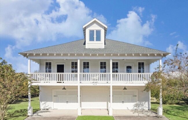 property at 618 Bayridge Rd