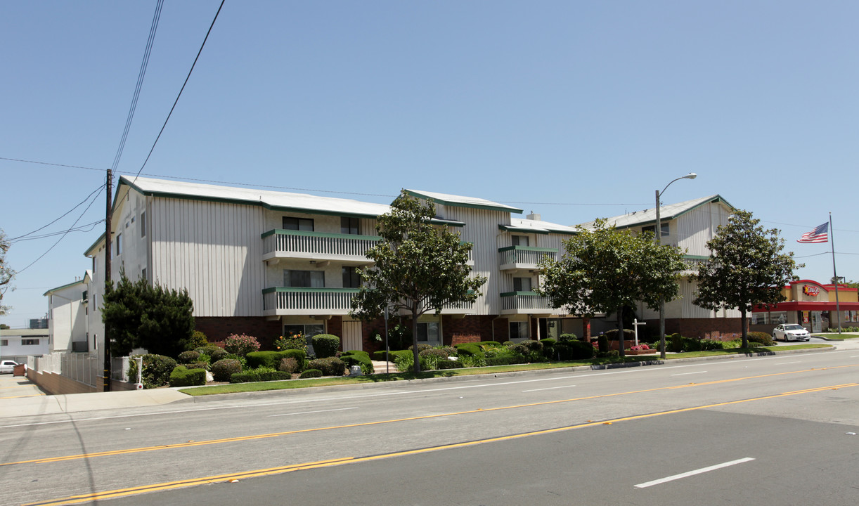 Bavarian Village Apartments in Torrance, CA - Building Photo