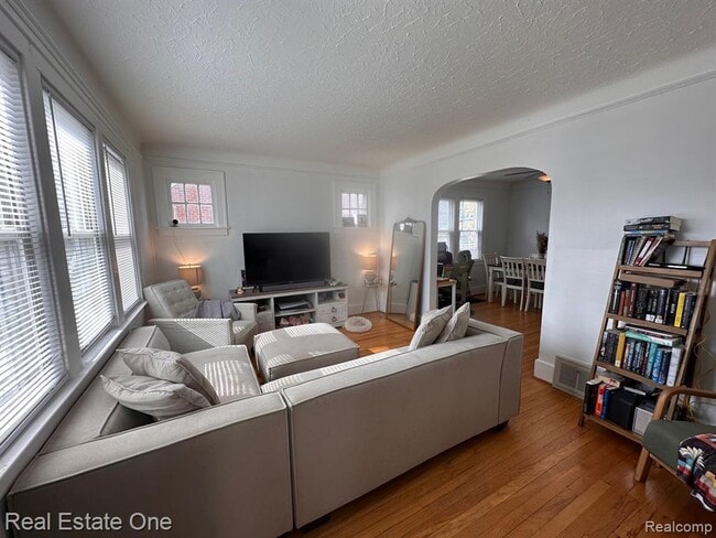 122 W Houstonia Ave in Royal Oak, MI - Foto de edificio - Building Photo