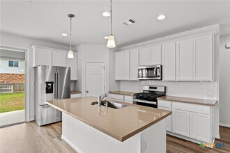 448 Chaste Tree Dr in San Marcos, TX - Foto de edificio - Building Photo