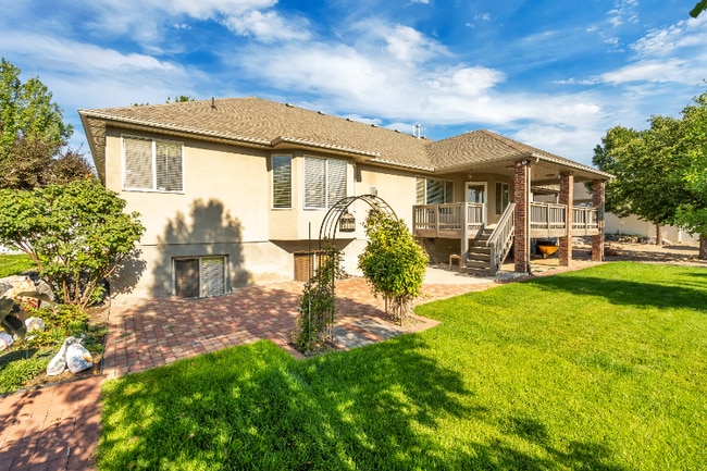 10369 S 2840 W in South Jordan, UT - Foto de edificio - Building Photo