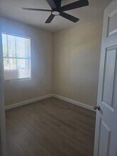 230 SE 29th Ave in Homestead, FL - Foto de edificio - Building Photo