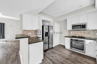 1838 Corinth Ave, Unit 2 in Los Angeles, CA - Building Photo - Building Photo