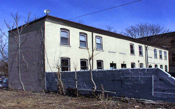 11-17 Governor St in Paterson, NJ - Foto de edificio - Building Photo