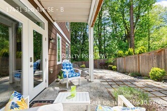 17431 3rd Ave SE in Bothell, WA - Building Photo - Building Photo