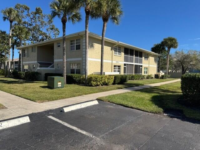 1550 SE Royal Green Cir in Port St. Lucie, FL - Building Photo