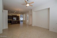 373 W Thompson Pl in Chandler, AZ - Foto de edificio - Building Photo