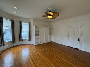 2112 Santa Clara Ave, Unit A1 in Alameda, CA - Building Photo - Building Photo