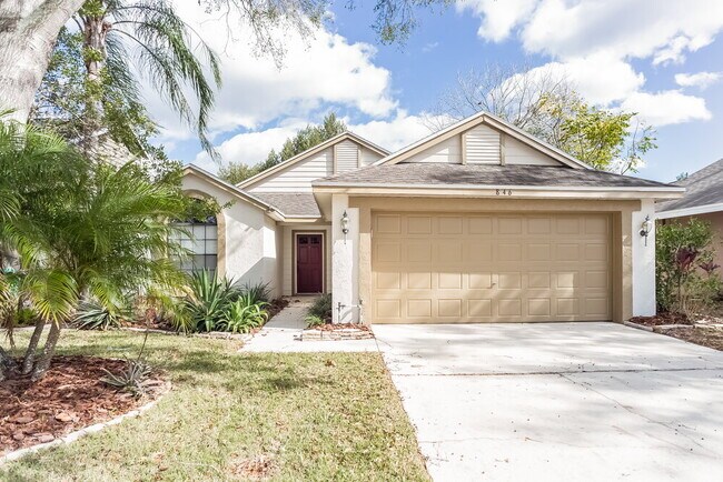 property at 846 E Charing Cross Cir