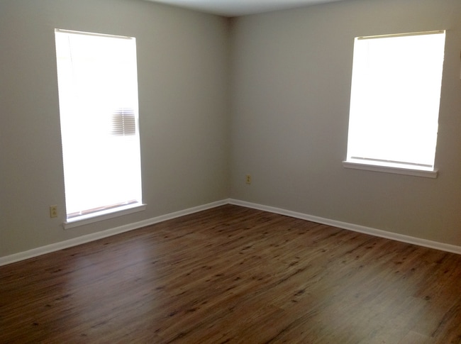 2065 Marion Dr S in Mount Vernon, AL - Building Photo - Building Photo