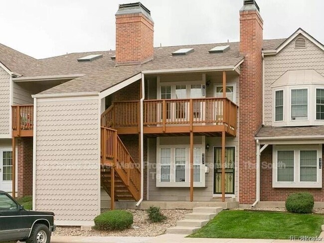 9617 W Chatfield Ave, Unit E in Littleton, CO - Building Photo - Building Photo