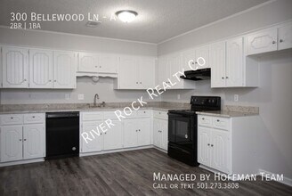 300 Bellewood Ln, Unit A in Jacksonville, AR - Building Photo - Building Photo