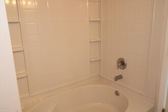 584 Crystal Way in Orange Park, FL - Building Photo - Building Photo