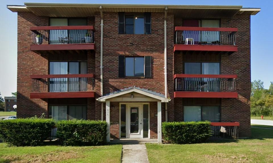 4561 Heartland Dr in Richton Park, IL - Building Photo