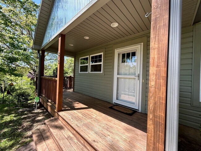 96 Oakley Rd in Asheville, NC - Building Photo - Building Photo