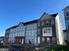 1809 Parham Wy in Woodlawn, MD - Building Photo - Building Photo