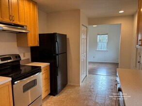 1405 4th Ave NW in Puyallup, WA - Building Photo - Building Photo