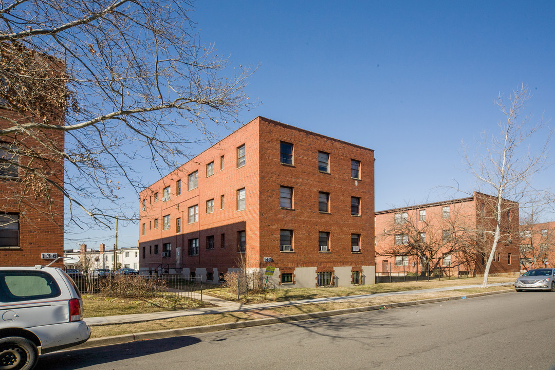 140 Kenilworth Ave NE in Washington, DC - Building Photo