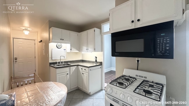 property at 490 Piccadilly St