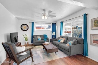 10037 Kenworthy St in El Paso, TX - Building Photo - Building Photo