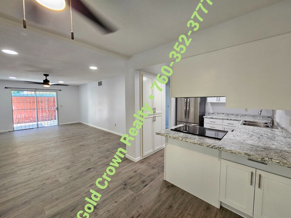 1716 W Olive Ave in El Centro, CA - Building Photo