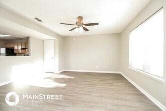 969 Evie Ann Ln in La Vergne, TN - Foto de edificio - Building Photo