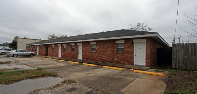 2222 Florida Ave in Kenner, LA - Building Photo - Building Photo