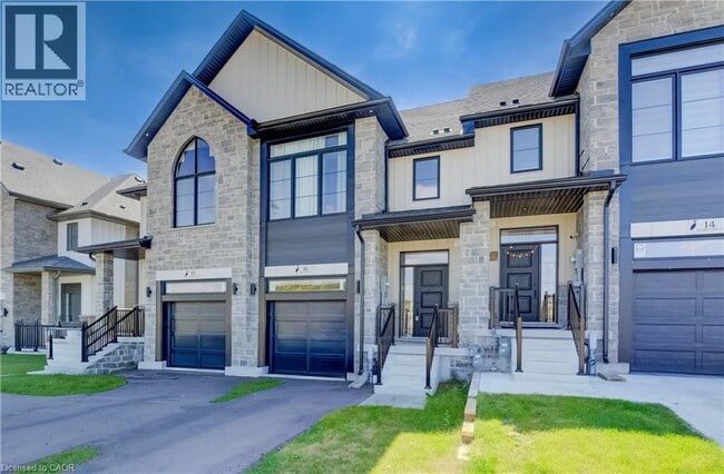 property at 16 Sandstone St