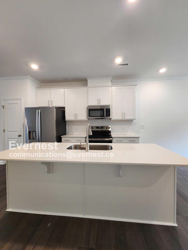 1540 Crescent Townes Wy in Raleigh, NC - Building Photo - Building Photo