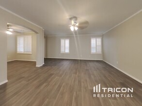 44305 W McClelland Dr in Maricopa, AZ - Building Photo - Building Photo