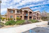 Twin Palm Apartments in Palmdale, CA - Building Photo - Building Photo