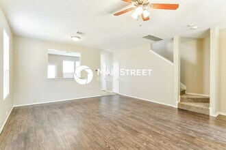 6007 Midcrown Dr in San Antonio, TX - Building Photo - Building Photo