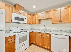 12202 NE 39th St in Vancouver, WA - Building Photo - Building Photo