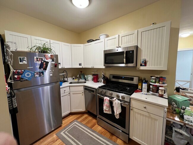 87 Morrison Ave, Unit 1R in Somerville, MA - Foto de edificio - Building Photo