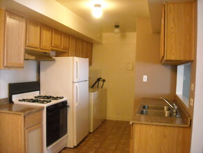 10S421 Echo Ln in Willowbrook, IL - Building Photo - Building Photo