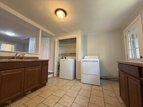 19 N Lake Ave in Albany, NY - Building Photo - Building Photo