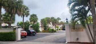 7423 Big Cypress Dr in Miami Lakes, FL - Building Photo