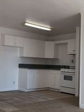 2601 Columbus St in Bakersfield, CA - Building Photo - Building Photo