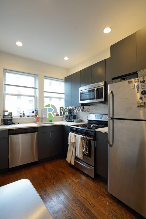 15 Marney St, Unit 3 in Cambridge, MA - Foto de edificio