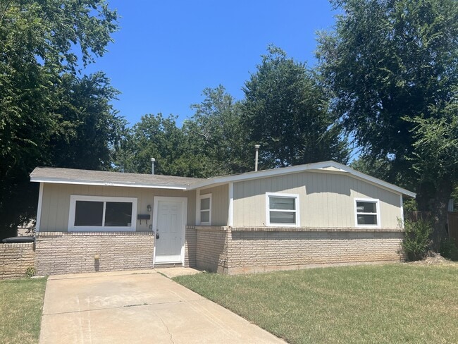 property at 405 Armstrong St