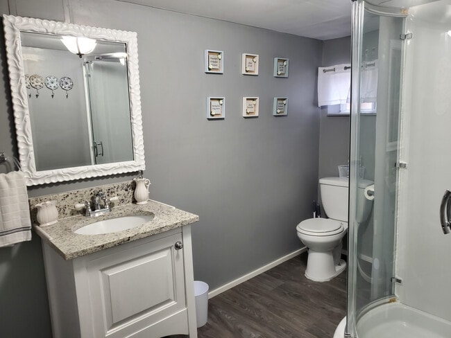 443 E 28th St photo'