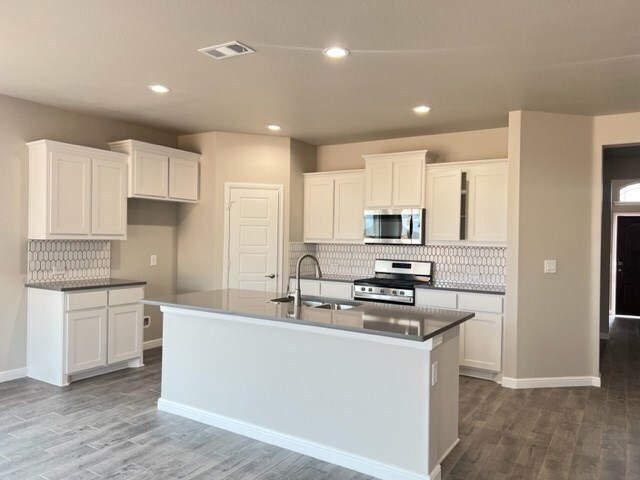 13 Los Campos Dr in Odessa, TX - Building Photo - Building Photo