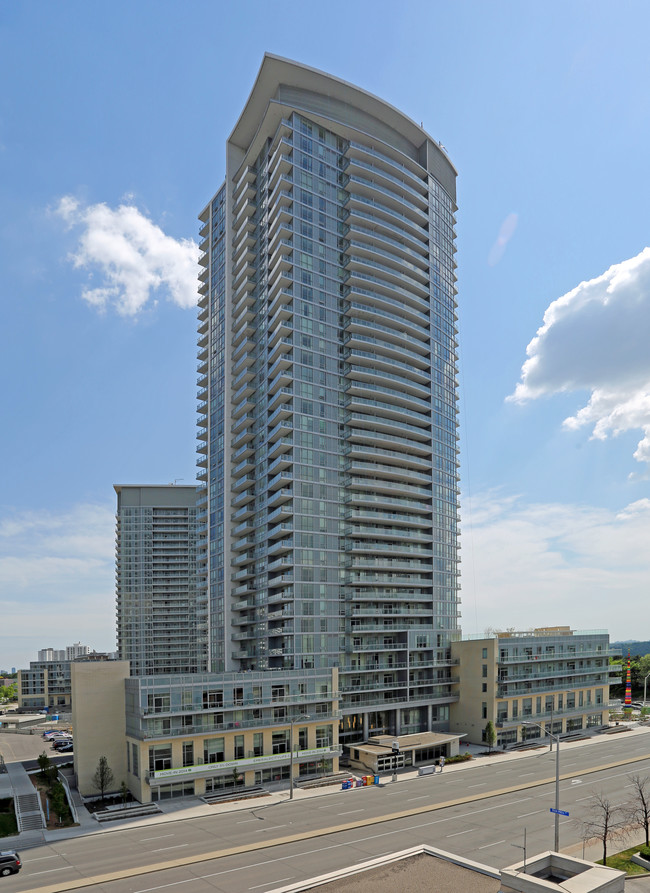 Tower 1 in Toronto, ON - Building Photo - Building Photo