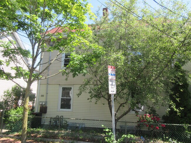 153 Hamilton St