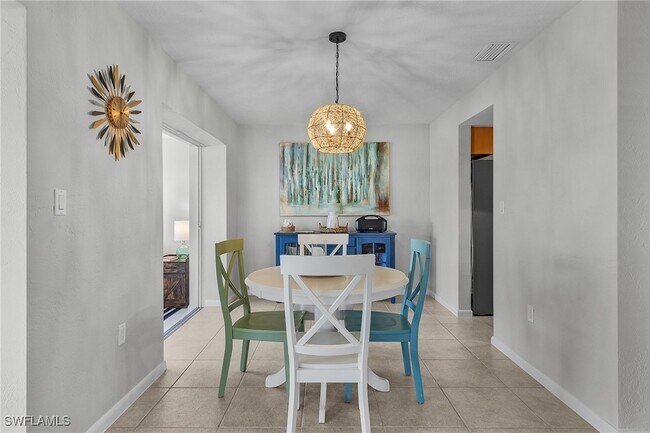 property at 5549 Hamlet Ln