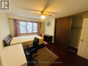 82 Apache Trail in Toronto, ON - Building Photo - Building Photo