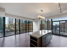 465 Nicollet Mall in Minneapolis, MN - Building Photo